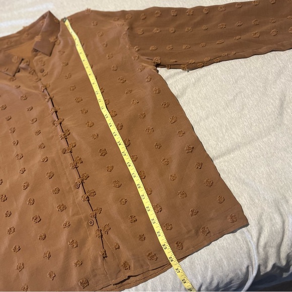 Pompom design button down blouse - Picture 8 of 10